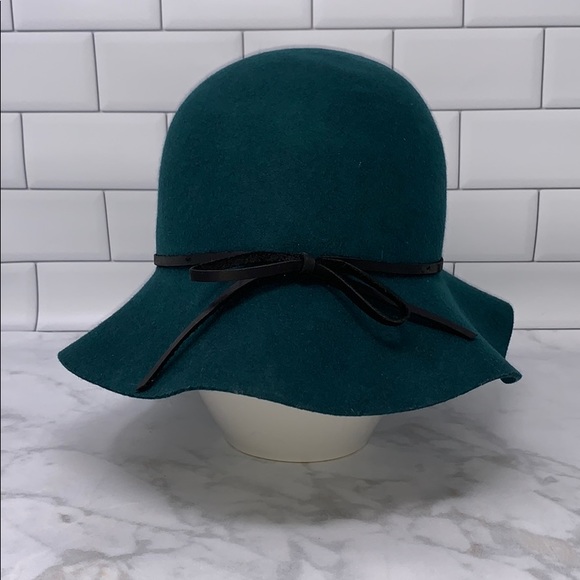Goorin Bros Accessories - NWT Goorin Bros Teal Mrs Blanc Hat. Size M